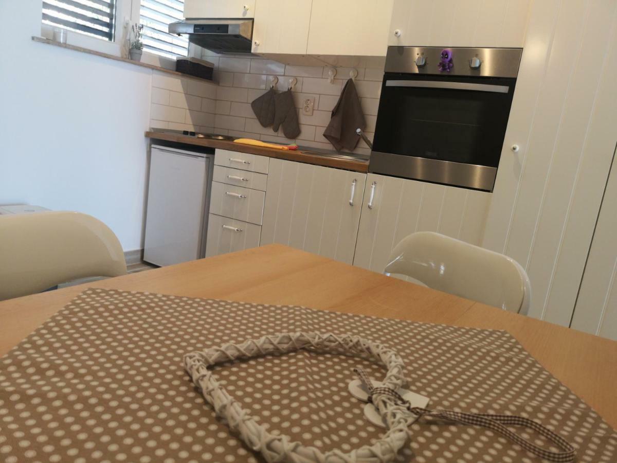 Apartman Studio Kod Ujevica Baška Voda Extérieur photo